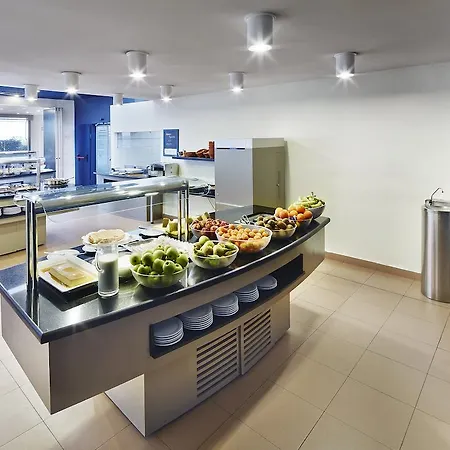 Apartment Residencia Universitaria Sarria *