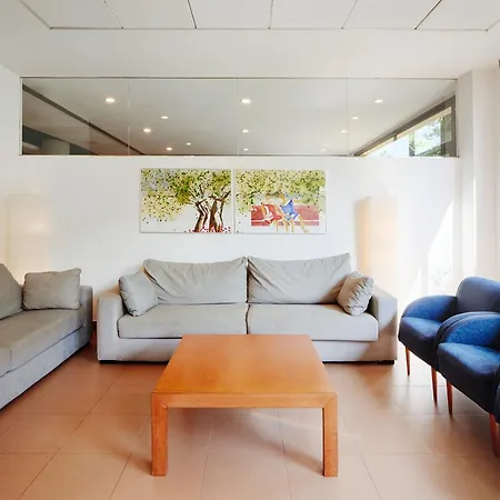Residencia Universitaria Sarria Apartmán *