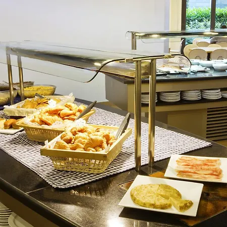 Апартаменты Residencia Universitaria Sarria